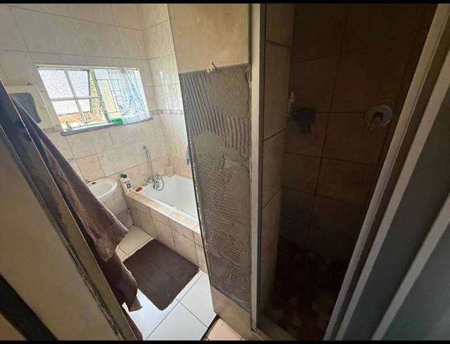3 BEDROOM HOUSE FOR SALE IN VANDERBIJLPARK CW 6